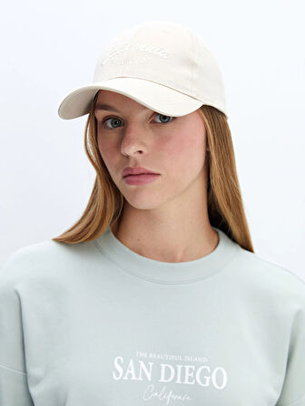 LCW ACCESSORIES Ekru Yazı Nakışlı Kadın Kep Şapka