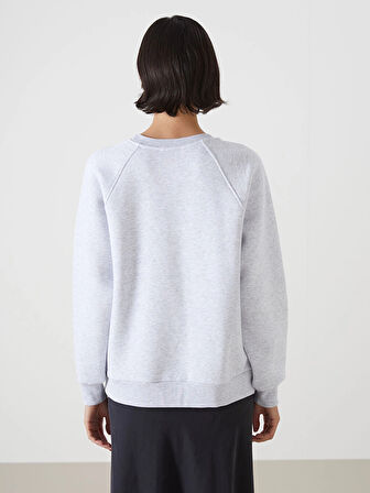 LCW Vision Beyaz Bisiklet Yaka Nakışlı Kadın Kalın Sweatshirt