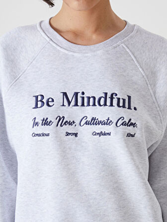 LCW Vision Beyaz Bisiklet Yaka Nakışlı Kadın Kalın Sweatshirt