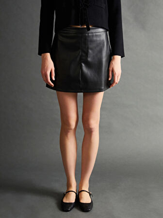 LCW Vision Siyah Beli Fermuarlı Deri Görünümlü Kadın Şort Etek