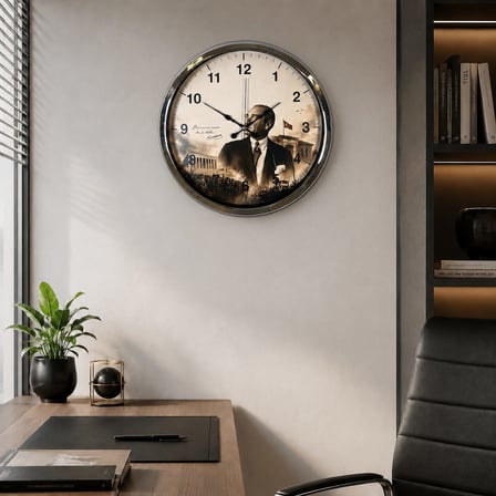 Cumhuriyet Yıldızı Krom 40 x 40 Cm Metal Duvar Saati