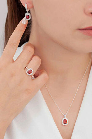 AgaKulche Baget Taşlı Gümüş Kare Model Takı Seti S6-KK (925)