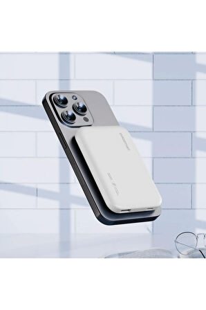 Polosmart PBS124 5.000 Mah Magsafe Taşınabilir Şarj Cihazı Beyaz