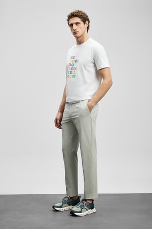 Good Modern Grafik Tişört Kırık Beyaz