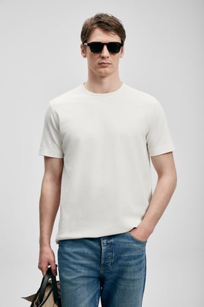 Soft Modern Grafik Tişört Kırık Beyaz