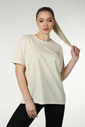 defy's KADIN ÖN VE SIRT BASKILI KISA KOLLU BİSİKLET YAKA OVERSIZE TİŞÖRT BEJ - M