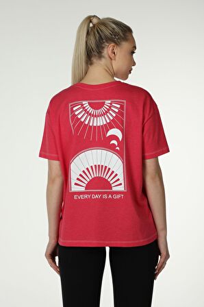 defy's KADIN ÖN VE SIRT BASKILI KISA KOLLU BİSİKLET YAKA OVERSIZE TİŞÖRT FUŞYA - L