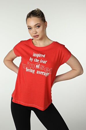 defy's KADIN ARKA DİKİŞ DETAYLI BASKILI KISA KOLLU BİSİKLET YAKA TİŞÖRT KIRMIZI - M