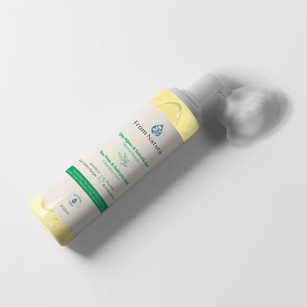 From Natura Çay Ağacı ve Salisilik Asit Yıkama Köpüğü 200 ml