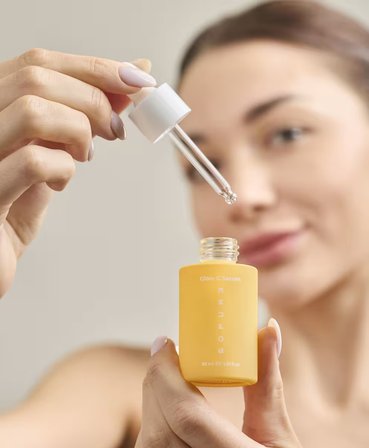 Glow C Serum-%5 Stabil C Vitamini İçeren, Leke Karşıtı, Ton Eşitleyici, Aydınlatıcı ve Canlandırıcı Serum-30 ML