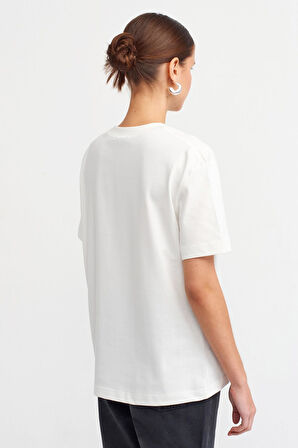 Dekoratif Dikişli Bsiklet Yaka Tshirt Ekru