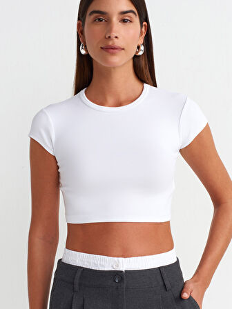 Vücuda Oturan Crop Top