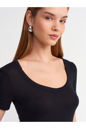 Dilvin Kadın Kısa Kollu Basic T-shirt - 30903