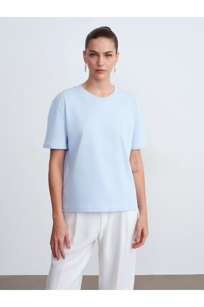 30312 Dekoratif Dikişli Bisiklet Yaka Tshirt-Siyah
