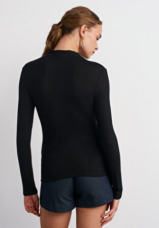 31391 DİL Dik Yaka Uzun Kollu Top 