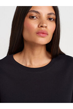 Dilvin Kadın Basic Relaxed Bisiklet Yaka Siyah T-shirt - 31763