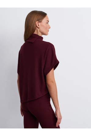 32239 Asimetrik Kesim Boğazlı Top-Bordo
