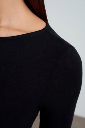 32325 Yün Karışımlı Kayık Yaka Top 