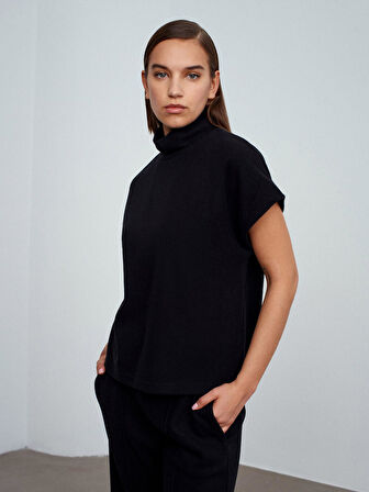 32148 DİLVİN DİK YAKA KOLSUZ TOP