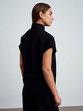 32148 DİLVİN DİK YAKA KOLSUZ TOP