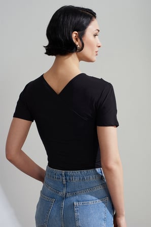 32659 DİLVİN PİLE DETAYLI KISA KOLLU TOP