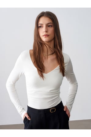 32780 V Yaka Büzgülü Top