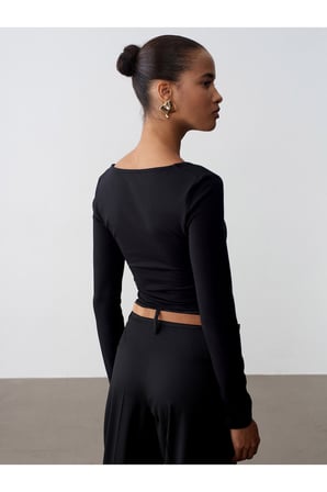32780 V Yaka Büzgülü Top