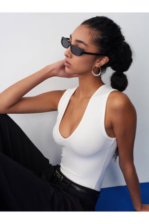 32835 V Yaka Bodysuit