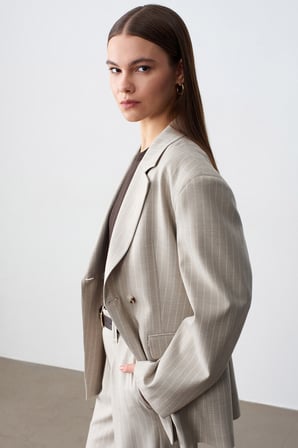 60803 DİLVİN YAN DÜĞMELİ BLAZER CEKET