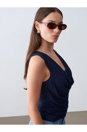 32895 Degaje Yaka Top