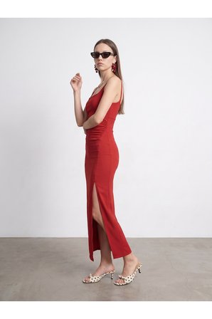 91712 Kare Yaka Büzgülü Midi Elbise