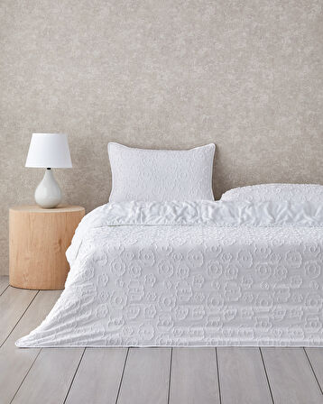 Dainty Bloom Kesmeli Çift Kişilik Yatak Örtüsü Takımı 200x220 cm Beyaz