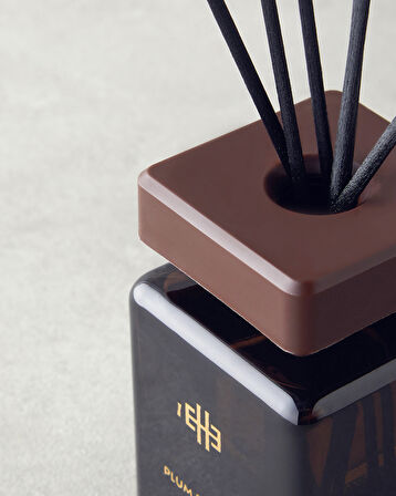 Plum Blossom Çubuklu Oda Kokusu 100 ml Kahverengi