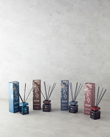 Plum Blossom Çubuklu Oda Kokusu 100 ml Kahverengi