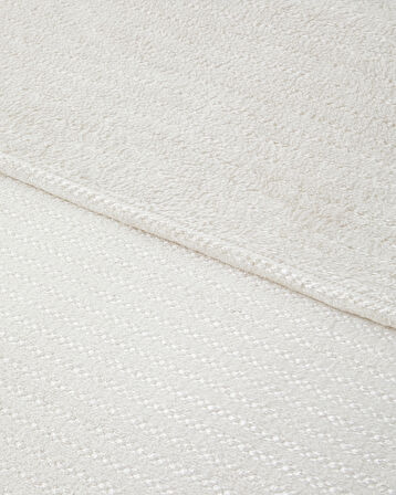 Shiny Lines Floşlu Supersoft Çift Kişilik Battaniye 200x220 cm Krem