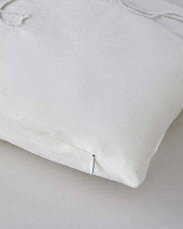 Lea Dolgulu Kırlent 35x55 cm Ekru