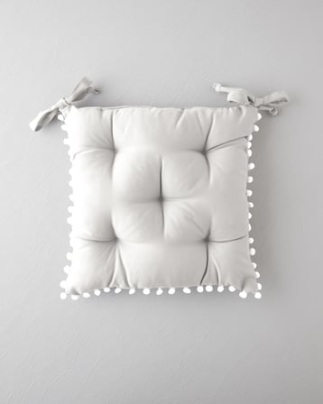 Ponponlu Sandalye Minderi 40x40 cm Bej