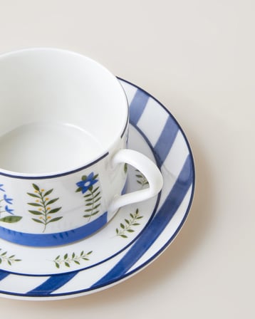 Lora Flora Porselen 4 Parça 2 Kişilik Çay Fincanı Takımı 220 ml Renkli