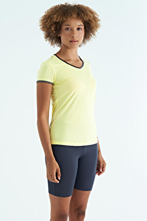 Limon V Yaka Standart Kalıp Kısa Kol Kadın Spor T-Shirt - 97268 | M