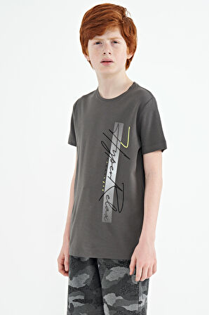 Koyu Gri Yazı Baskılı O Yaka Standart Kalıp Erkek Çocuk T-Shirt - 11119 | 8-9 Yaş