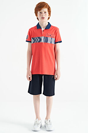 Coral Şerit Baskı Detaylı Pola Yaka Standart Kalıp Erkek Çocuk T-Shirt - 11162 | 9-10 Yaş