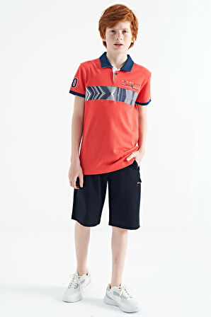 Coral Şerit Baskı Detaylı Pola Yaka Standart Kalıp Erkek Çocuk T-Shirt - 11162 | 9-10 Yaş