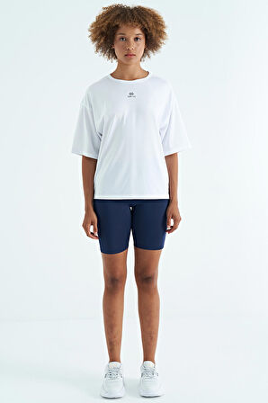Beyaz O Yaka Baskı Detaylı Oversize Kısa Kol Kadın T-Shirt - 97263 | S