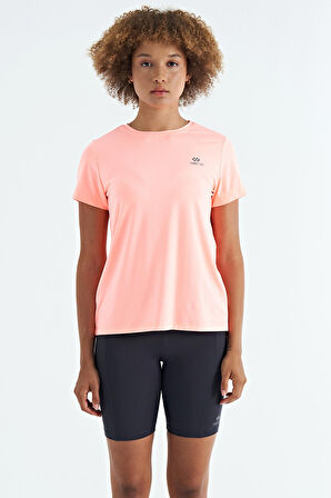 Yavruagzı Sırt Yırtmaç Detaylı O Yaka Kısa Kollu Standart Kalıp Kadın T-Shirt - 97267 | S