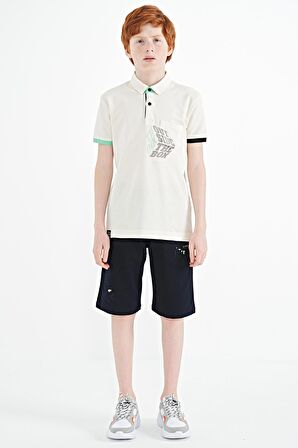 Ekru Ön Cep Detaylı Baskılı Standart Kalıp Polo Yaka Erkek Çocuk T-Shirt - 11102 | 6-7 Yaş