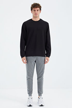 Siyah O Yaka Ön Dikiş Detaylı Basic Rahat Kalıp Erkek Sweatshirt - 88270 | S