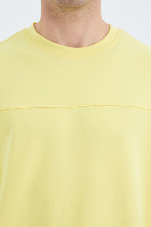Sarı O Yaka Ön Dikiş Detaylı Basic Rahat Kalıp Erkek Sweatshirt - 88270 | S