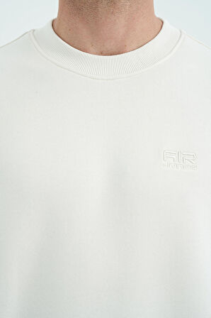 Ekru O Yaka Şardonlu Rahat Form Basic Erkek Sweatshirt - 88137 | M