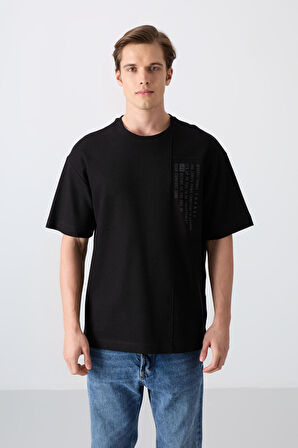 Siyah Pamuklu Kalın Yüzeyi Dokulu Oversize Fit Baskılı Erkek T-Shirt - 88338 | XL