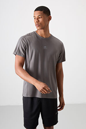 Koyu Gri Polyester Nefes Alan Dokulu İnce Esnek Standart Fit Erkek Performans T-Shirt - 88390